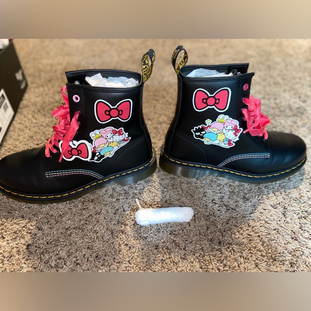 Limited Edition Hello Kitty Doc Dr Martens (size W10)